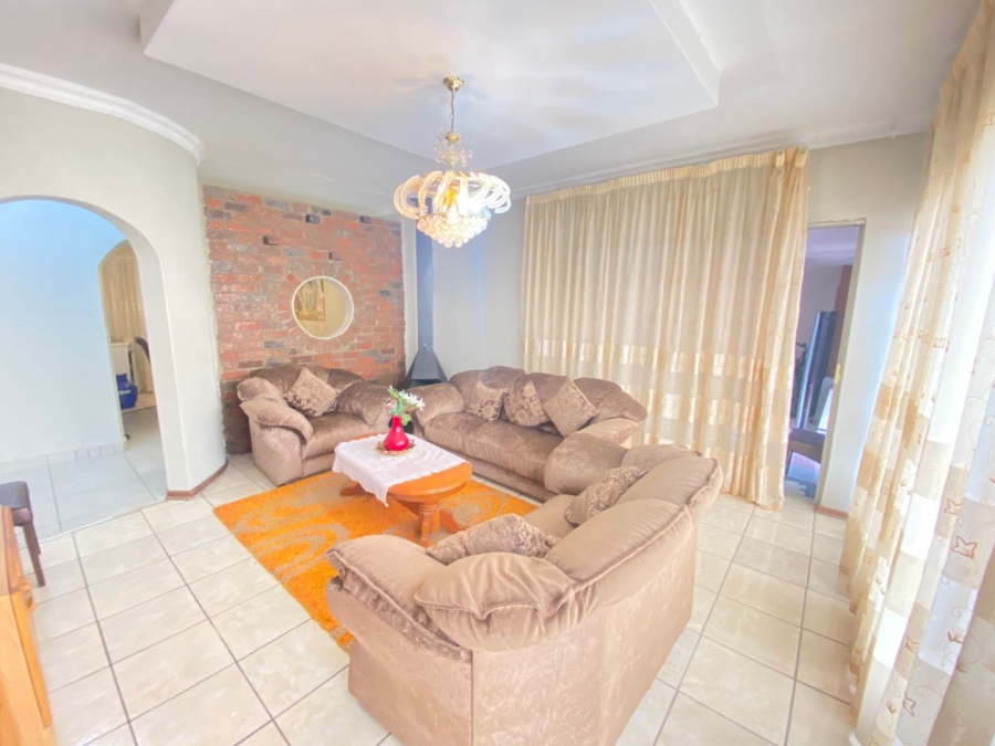 5 Bedroom Property for Sale in Fauna Free State